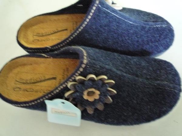 Women's slippers