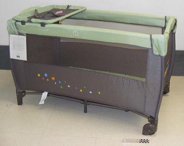 Travel cot