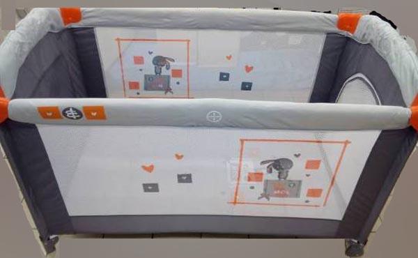 Travel cot