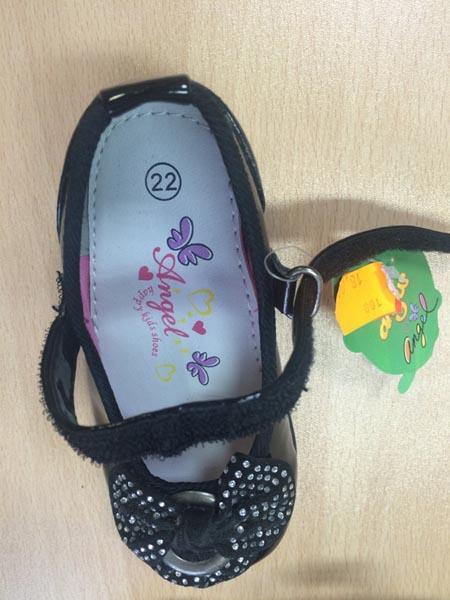 Children’s shoes