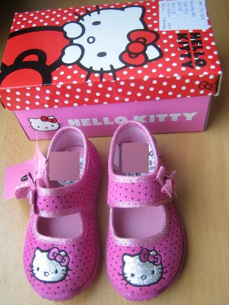Babies' shoes