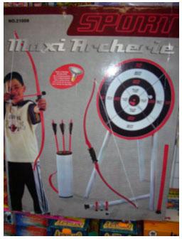 Toys with arrows with suction cups