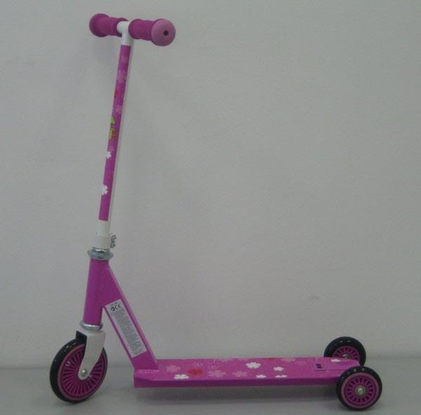 Toy scooter