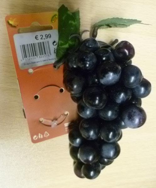 Decorative bunch of grapes