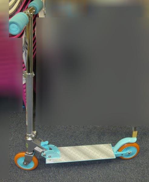 Toy scooter
