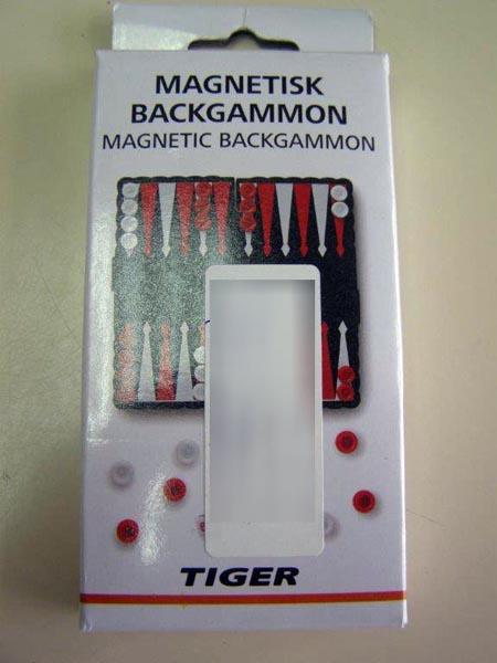 Magnetic backgammon set
