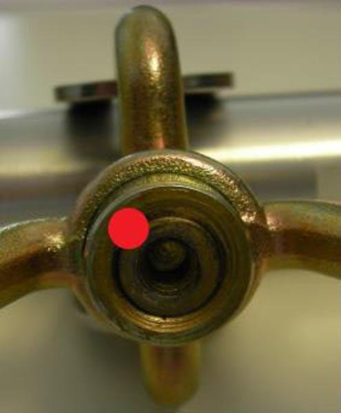 Anchorage clamp for steel girders