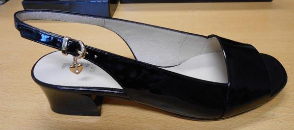 Women's shoes