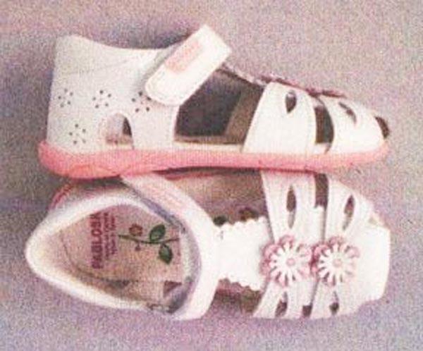 Girls' sandals