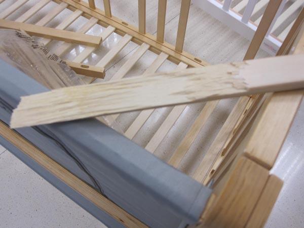 Babies' cot
