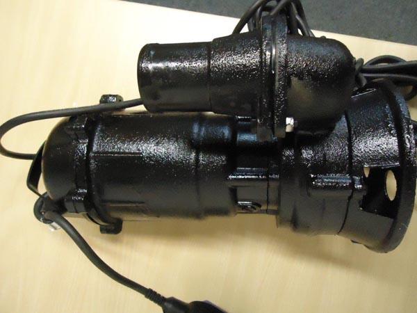 Submersible pump
