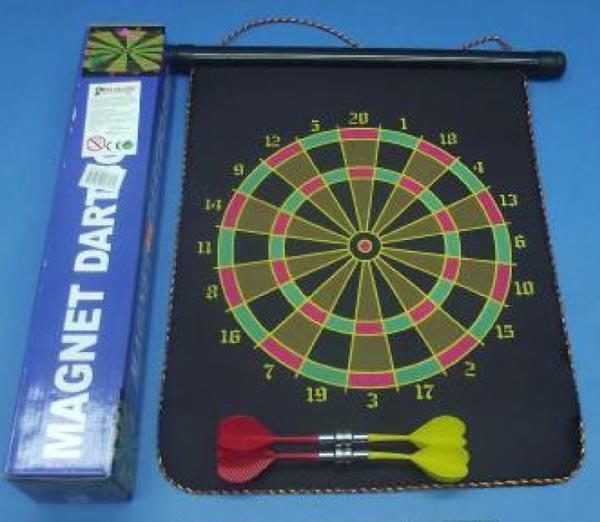 Magnetic dartboard