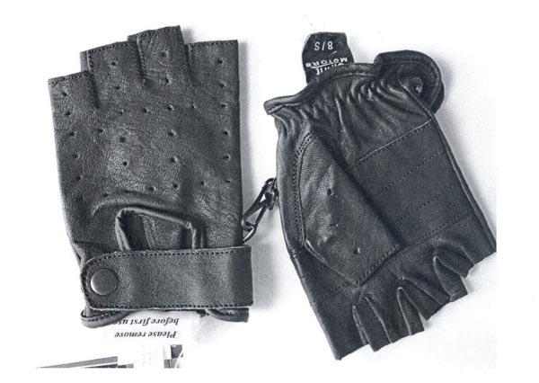 Leather gloves