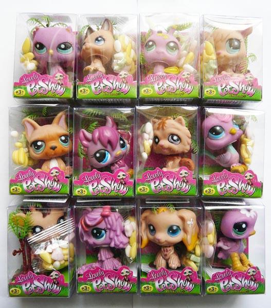 Plastic toy with sweets