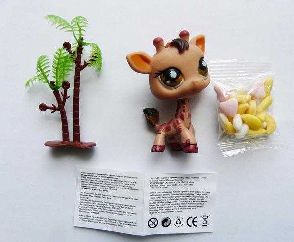 Plastic toy with sweets