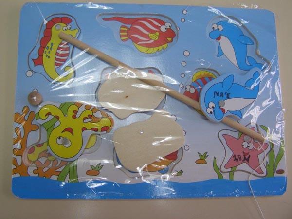 Magnetic fishing jigsaw puzzle