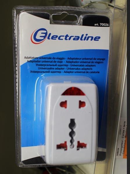 Travel plug adaptor