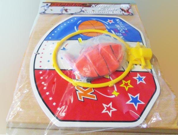 Toy basketball set