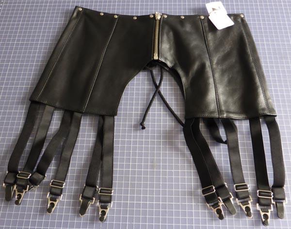 Leather suspender belt