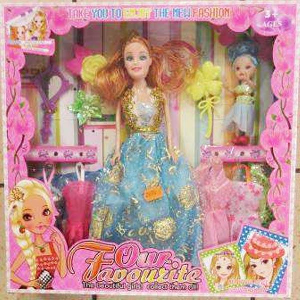 Plastic doll set