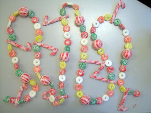 Decorative Christmas chains and trinkets: 1. long chain, 2. small chain, 3. Christmas tree ball