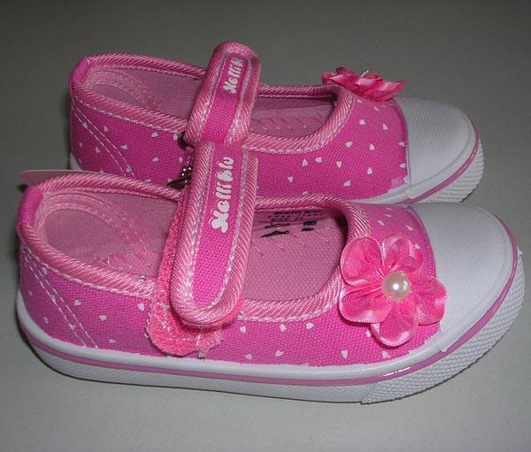 Girls' shoes