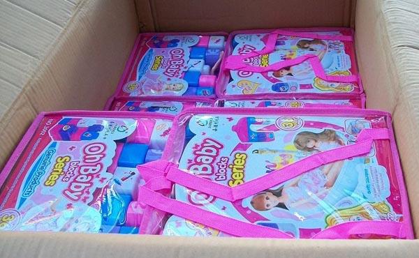 Plastic doll set