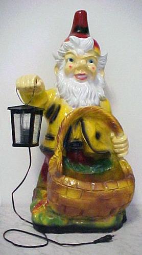 Portable garden luminaire - ‘Garden dwarf holding a lamp’.