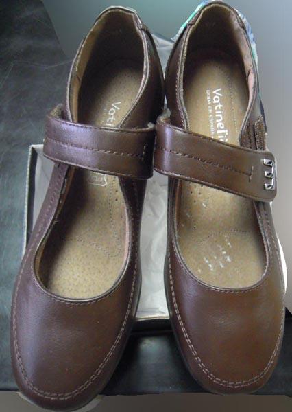 Ladies' shoes