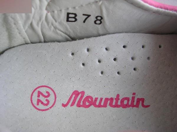 Girls' shoes