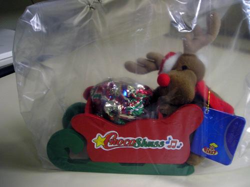 Soft cuddly toy and sweets CHOCOSHUSS