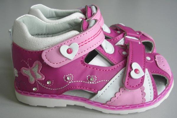 Girls' sandals