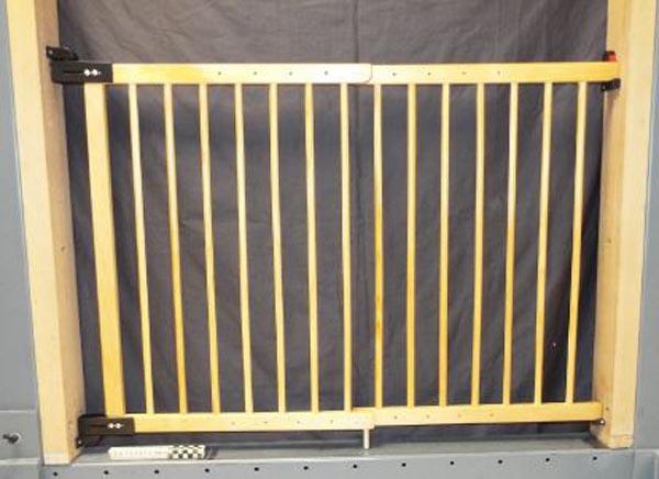 Child's safety gate