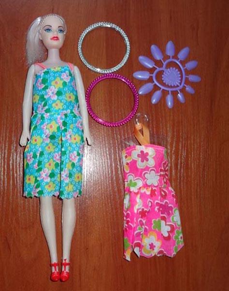 Plastic doll set