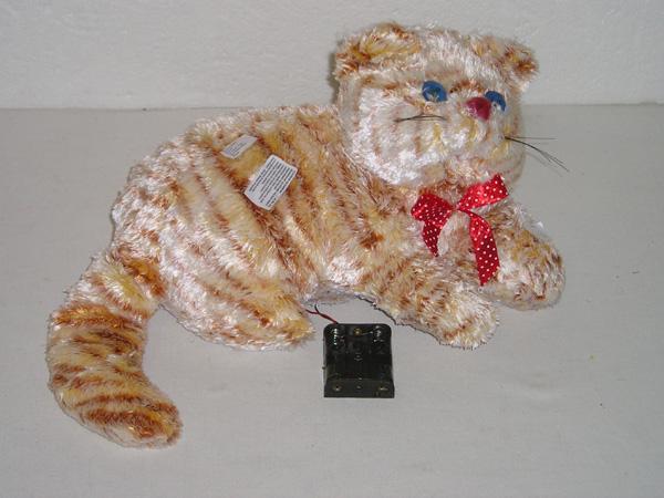Plush cat toy with batteries