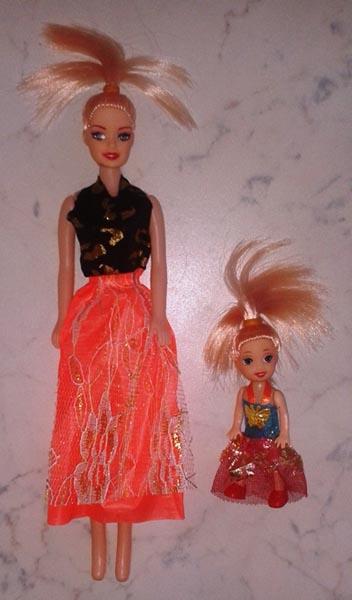 Plastic doll set