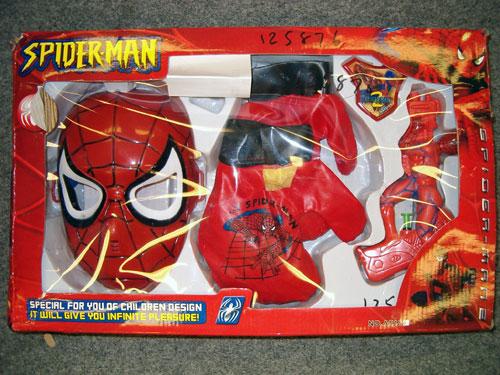 Spiderman 2 mask, glove and water pistol set