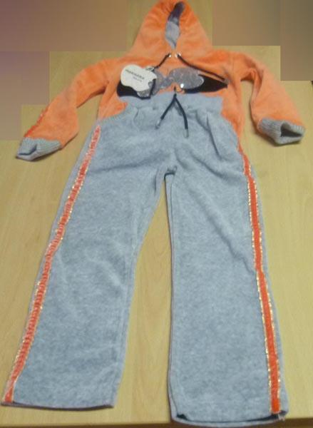 Children’s clothing sets
