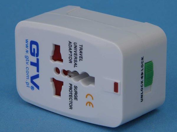 Travel plug adapter