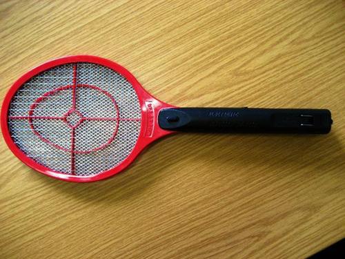 Electric fly-swatter (with 220 V mains connection)