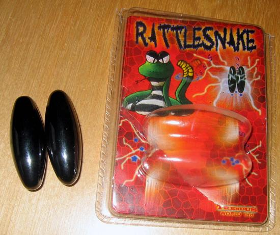 Plastic toy with magnets - Rattlesnake