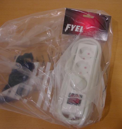 Multi-socket extension cord