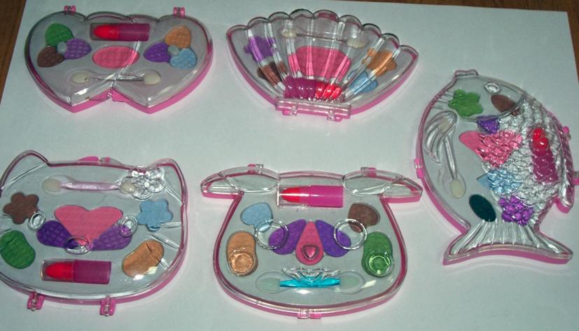 Set of cosmetics for children