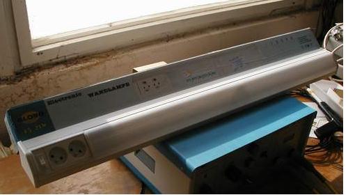 Fluorescent light
