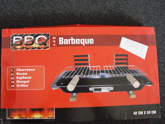 Solid-fuel barbecue