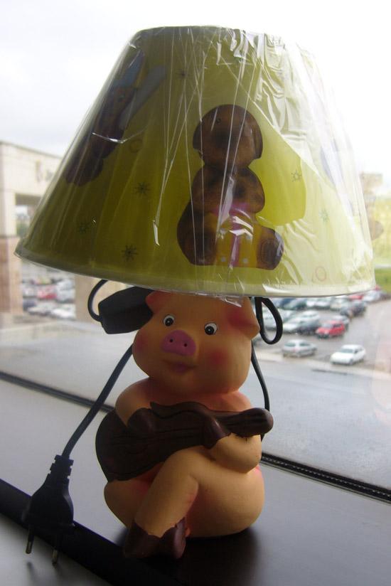 Child's table lamp with ceramic base.