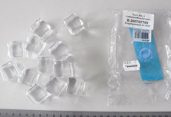 Decorative articles - Plastic ice-cubes