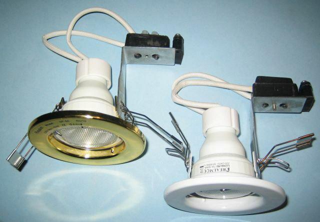 Recessed luminaires with fluorescent lamp (with built-in ballast)