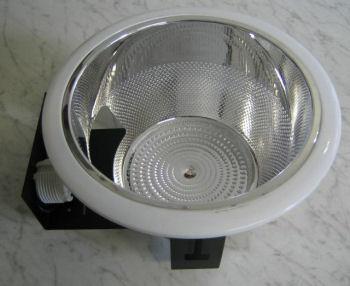 Recessed luminaries with compact fluorescent lamp
