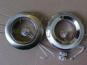Recessed luminaires with halogen lamps